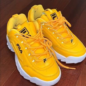 Yellow FILA’s